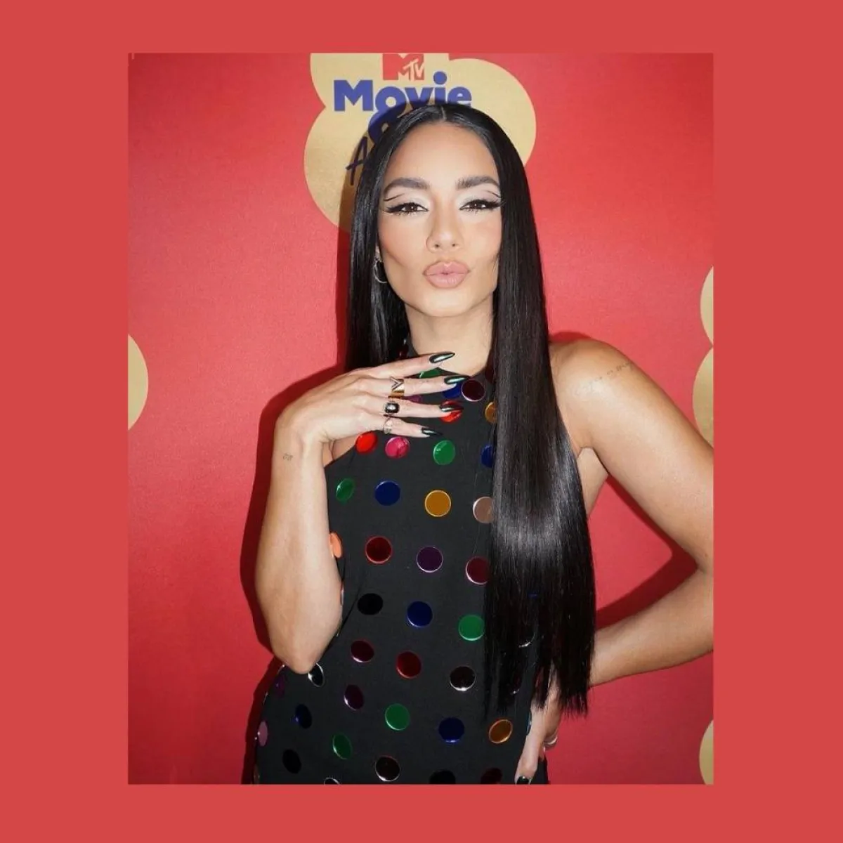 الصورة من حساب Vanessa Hudgens على انستغرام