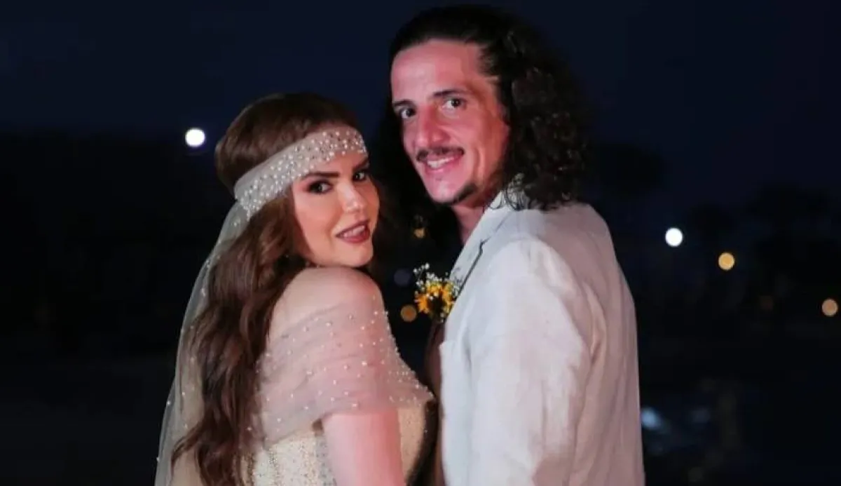 دنيا عبدالعزيز وزوجها مصطفى كامل- الصورة من حساب دنيا على إنستجرام