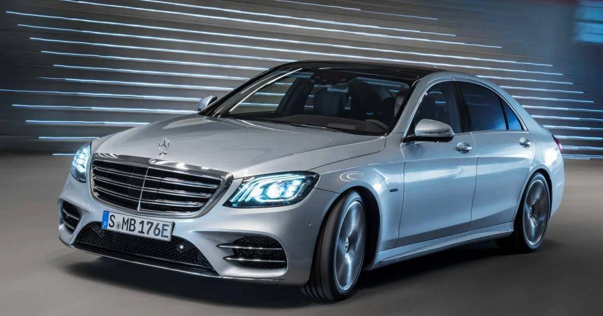 «مرسيدس» توقف إنتاج السيارات الصغيرة وتركز على المركبات شديدة الفخامة