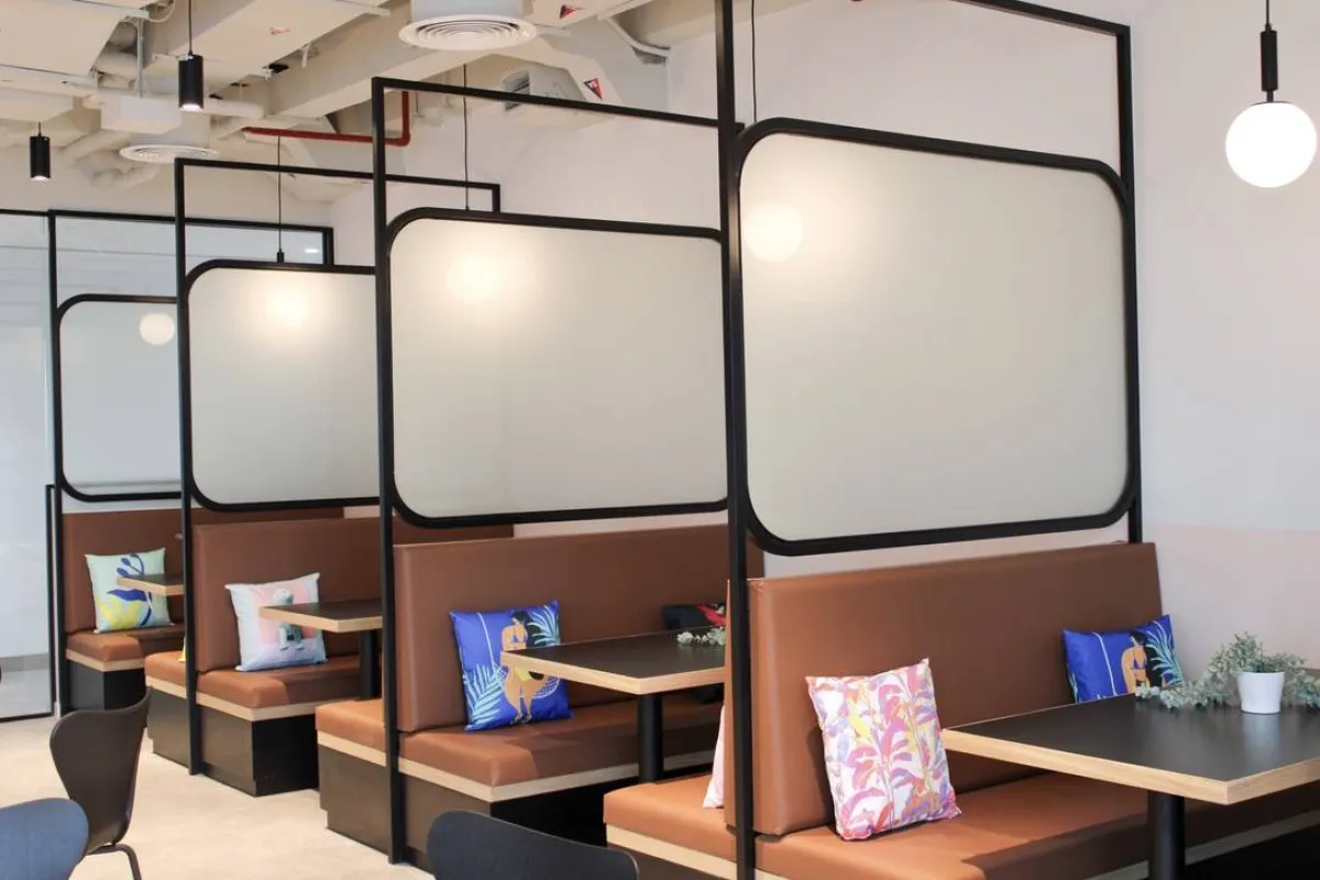 من أعمال المصمّمة