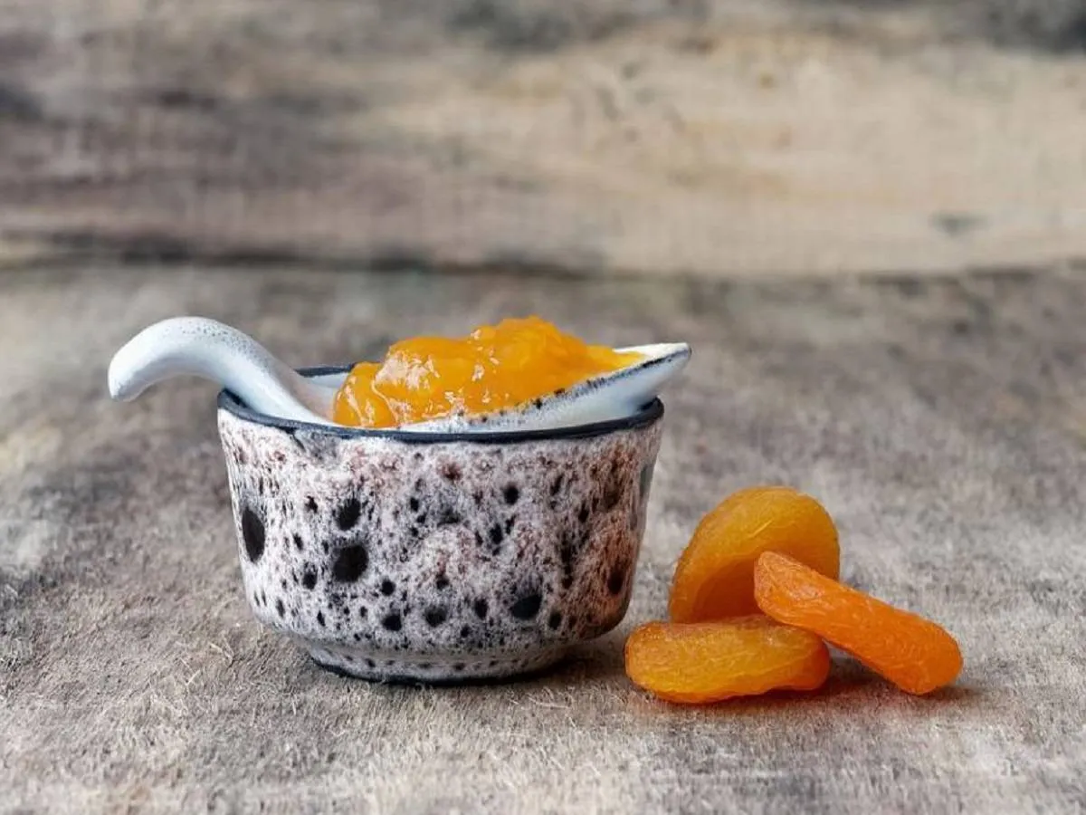 صورة لكوب من مهروس المشمش