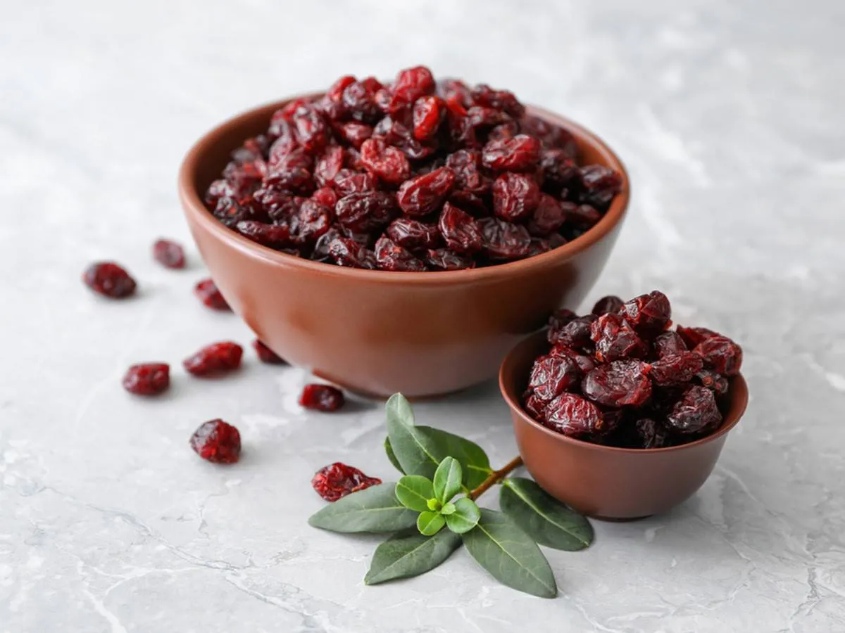 فوائد التوت البري المجفف