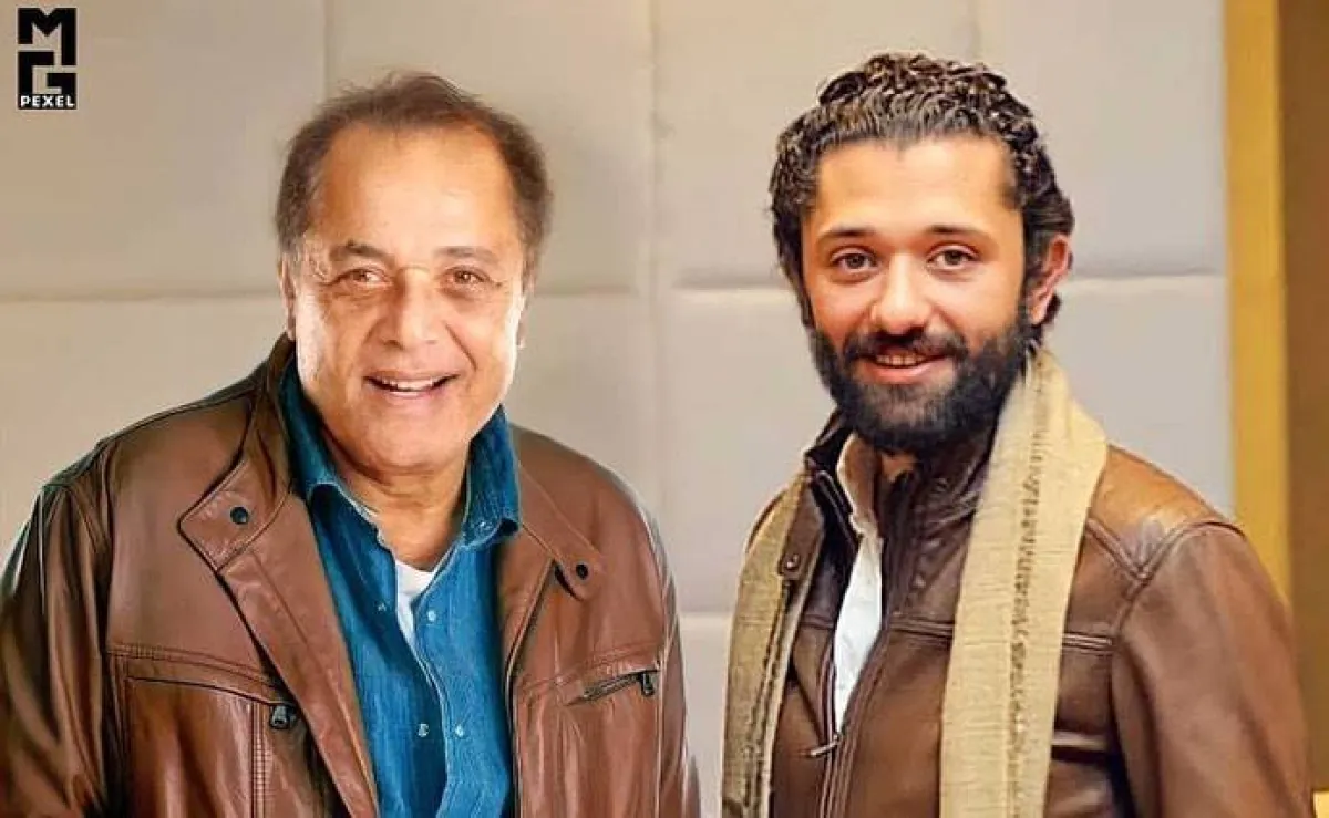 محمود عبدالعزيز ونجله كريم  - صورة من حساب كريم على إنستجرام