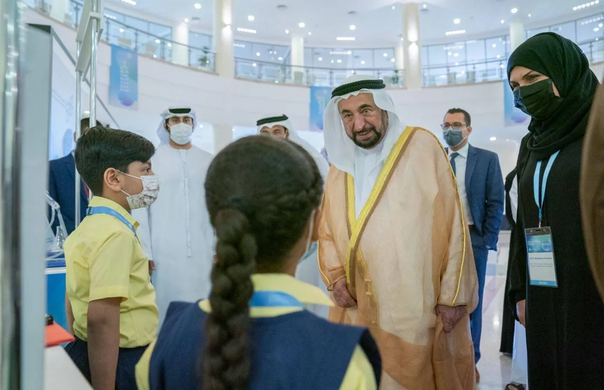 حاكم الشارقة يشهد انطلاق فعاليات الملتقى التعليمي الأول لأكاديمية الشارقة للتعليم - الصورة من حساب المكتب الإعلامي لحكومة الشارقة على تويتر
