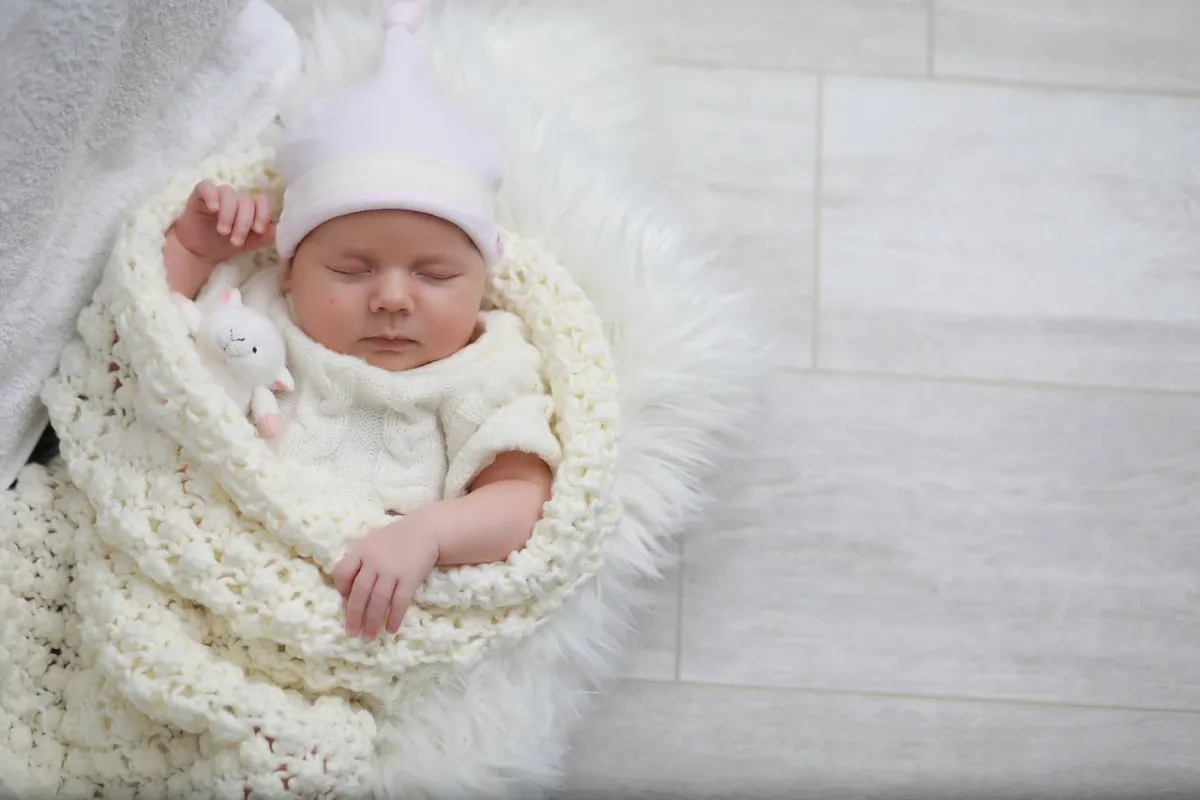 صورة لمولود نائم