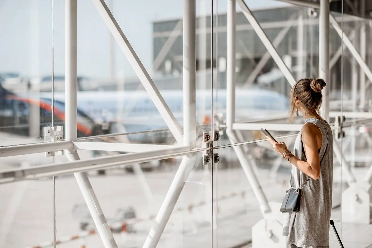 يمكن أن يساعد مستشار السفر الموثوق به في جدولة وسيلة النقل البري الخاصة بالمسافر 