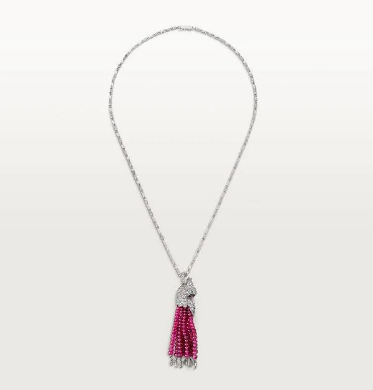 قلادة ذهب أبيض مرصعة بالألماس والروبي من كارتييه Cartier