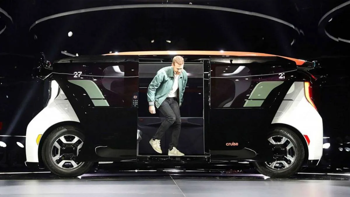 بأسطول من 30 سيارة شيفورليه 