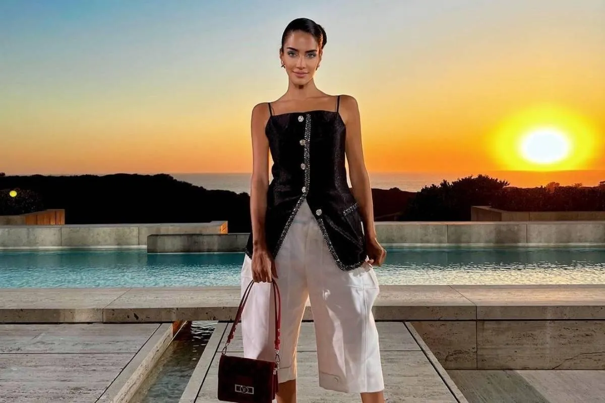 كيف تنسّق النجمات ومدوّنات الموضة سراويل البيرمودا؟