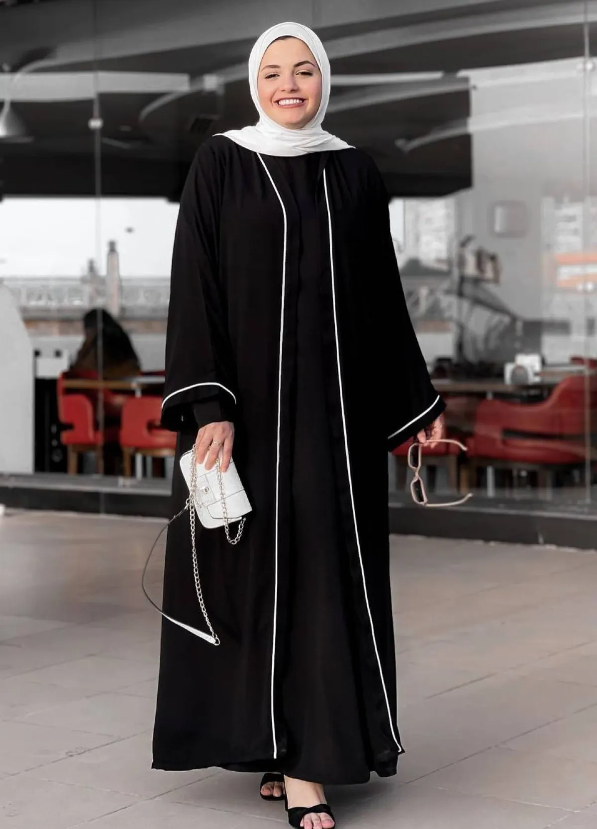 عباية واسعة