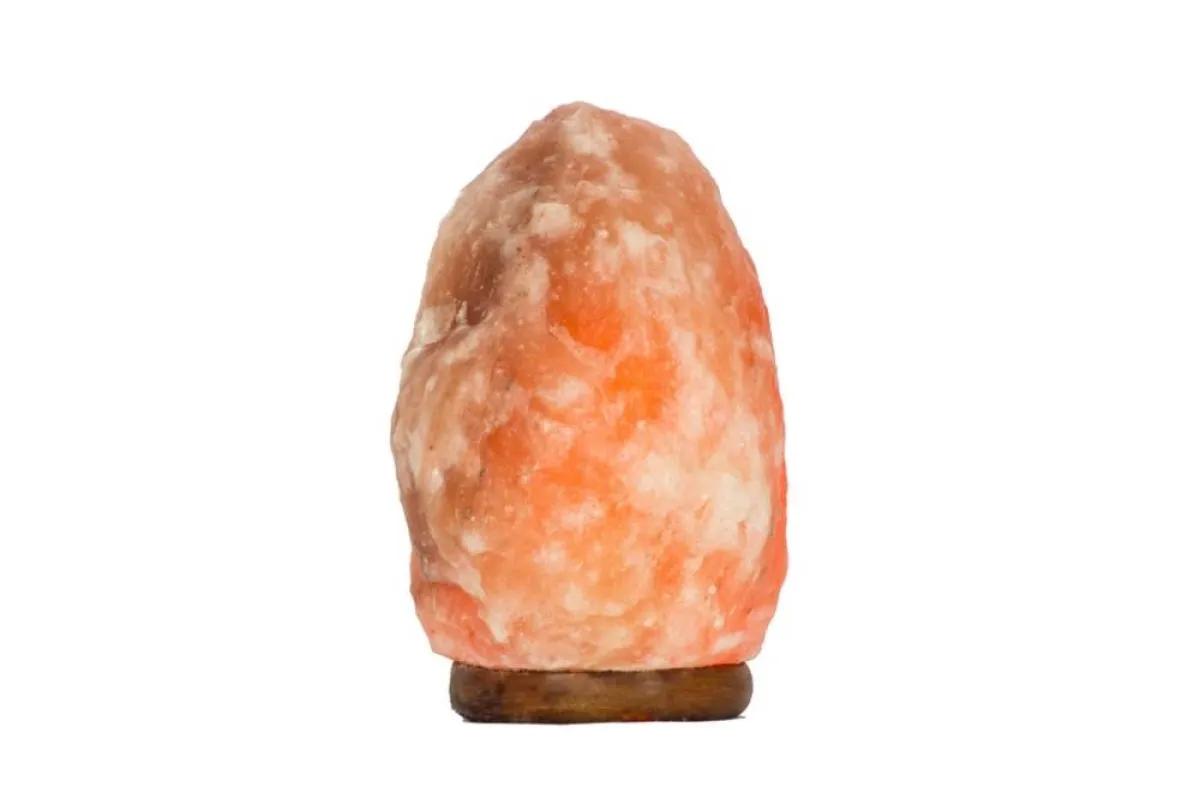 مصباح معدّ من ملح الهيملايا الوردي