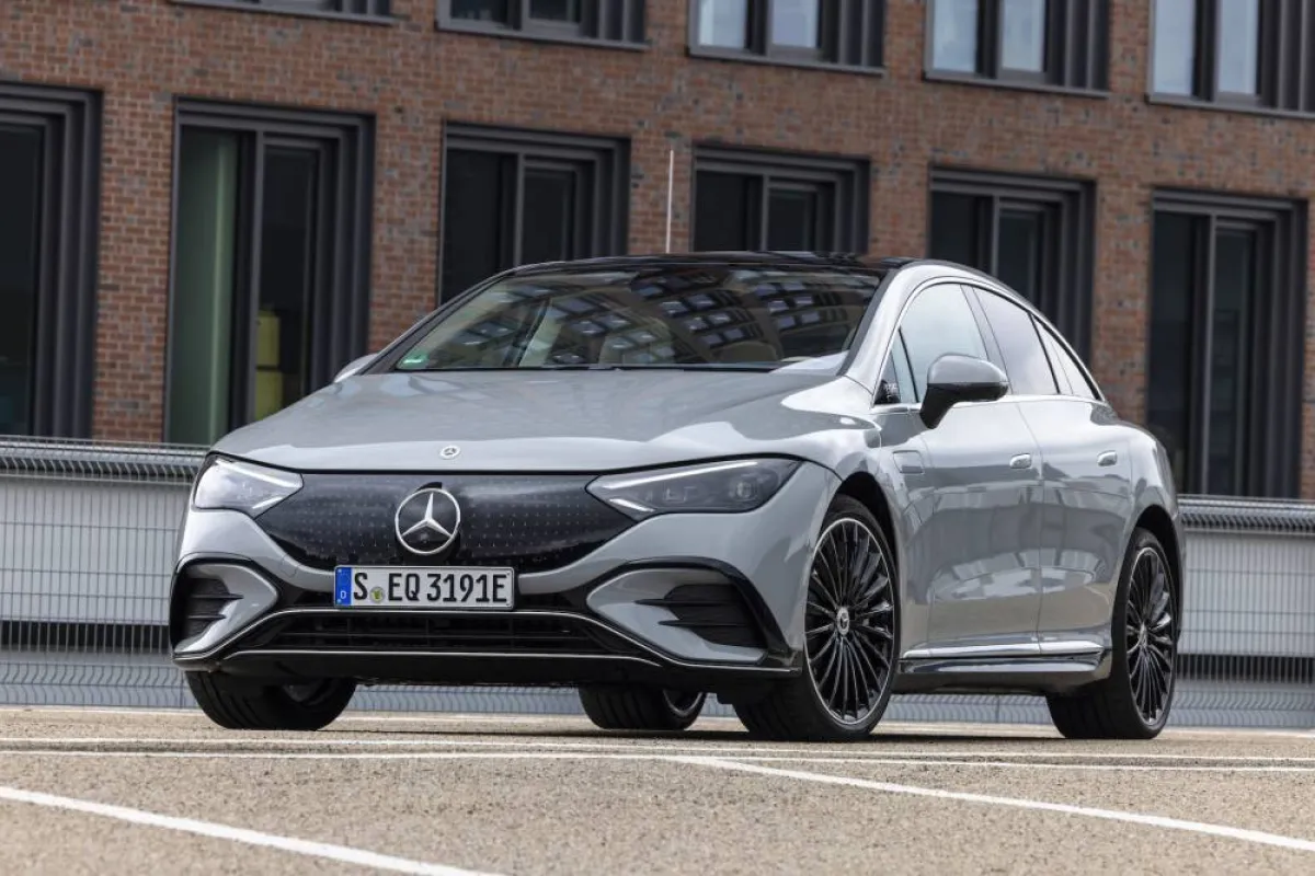 Mercedes-benz EQE