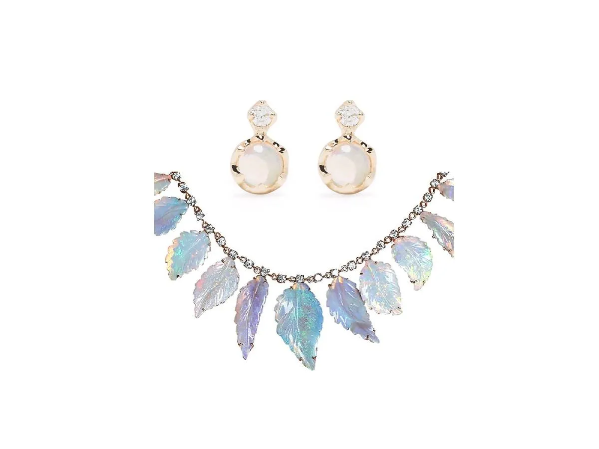 مجوهرات مرصعة بحجر الأوبال الأبيض 2022