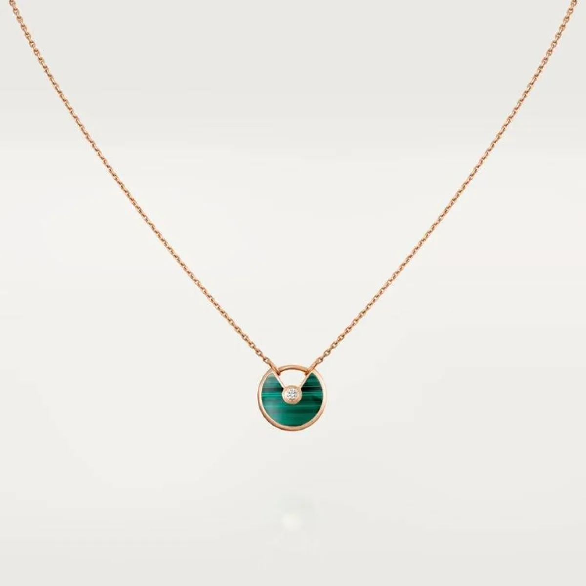 سلسلة مرصعة بحجر الملاكيت من كارتييه Cartier