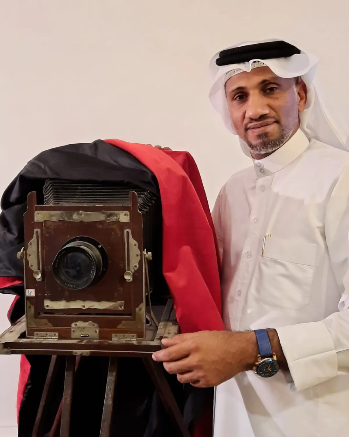 المصور السعودي أنور القطّان - الصورة من مركز "إثراء"