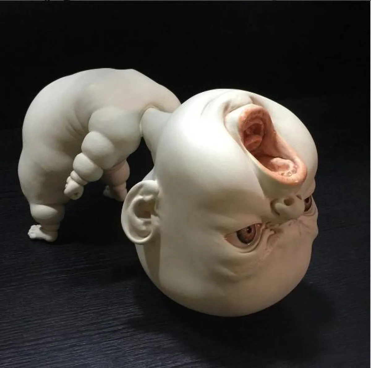 منحوتات جونسون تسانغ الطفولية 