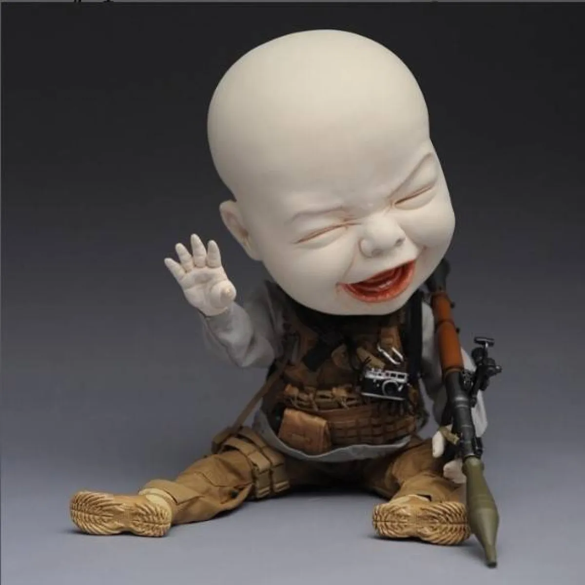 منحوتات جونسون تسانغ الطفولية 