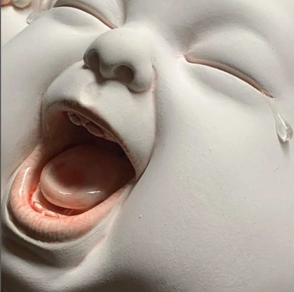 منحوتات جونسون تسانغ الطفولية 