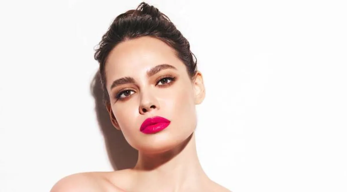 مكياج برقوقي للفستان البنفسجي