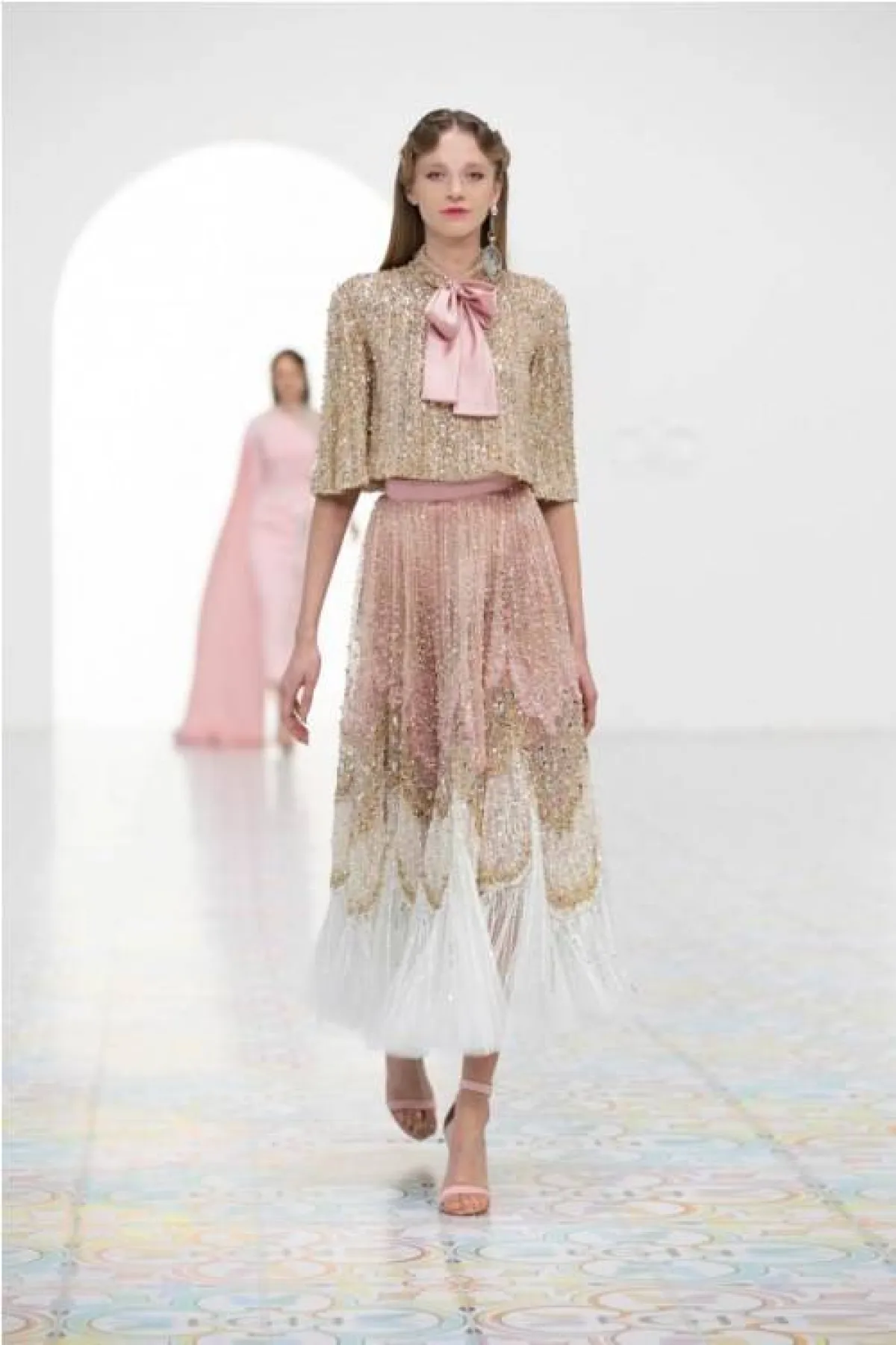 تنورة ميدي من جورج حبيقة  Georges Hobeika