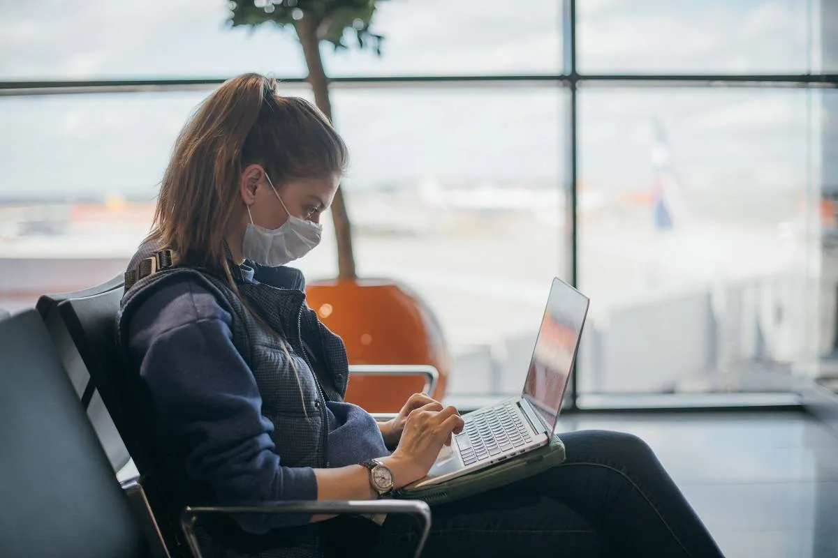 التخطيط للرحلة السياحية ممكن أثناء الانتظار في المطار