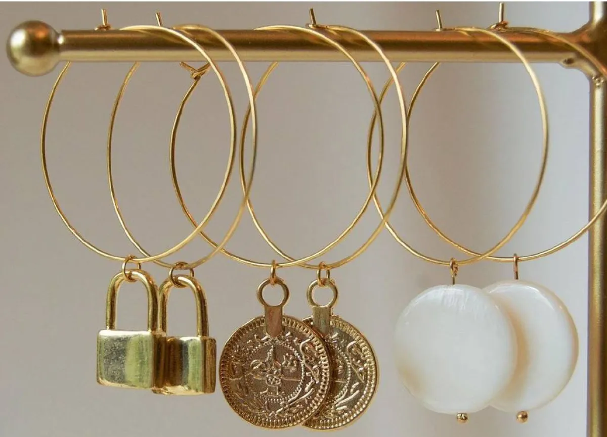 من تصاميم المصممة هنا أبو الزور