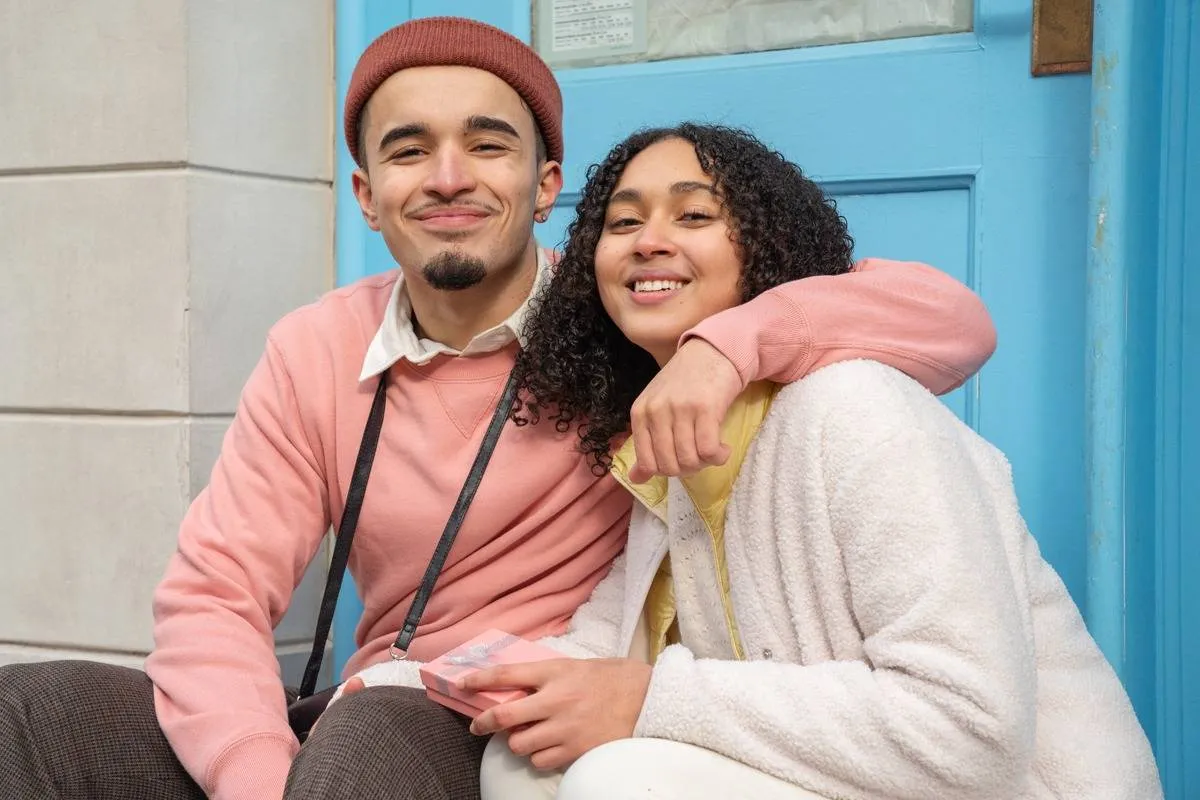 كيف تبني علاقة قوية مع شريكك خلال فترة الخطوبة؟