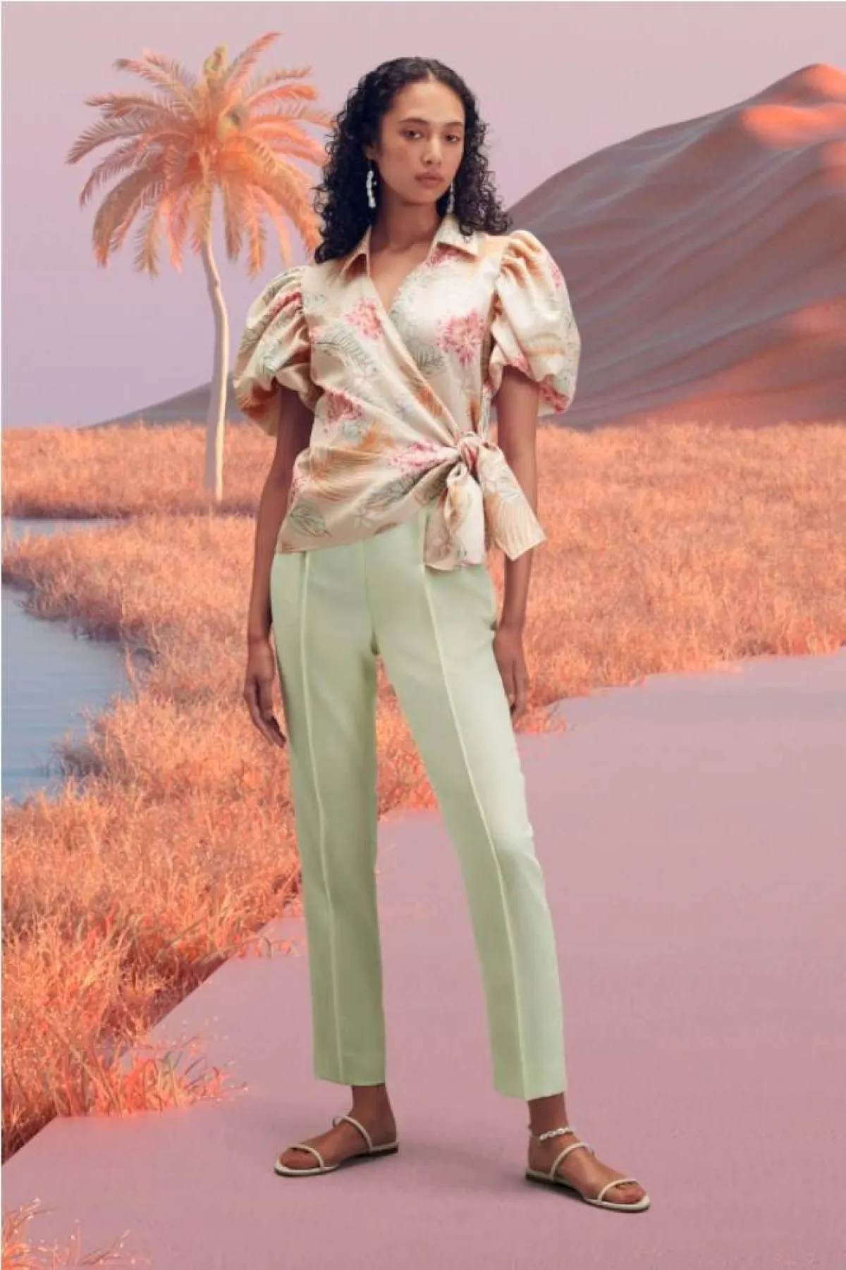 سراويل تصل الى الكاحل من عروض الأزياء الجاهوة من أديم  Adeam