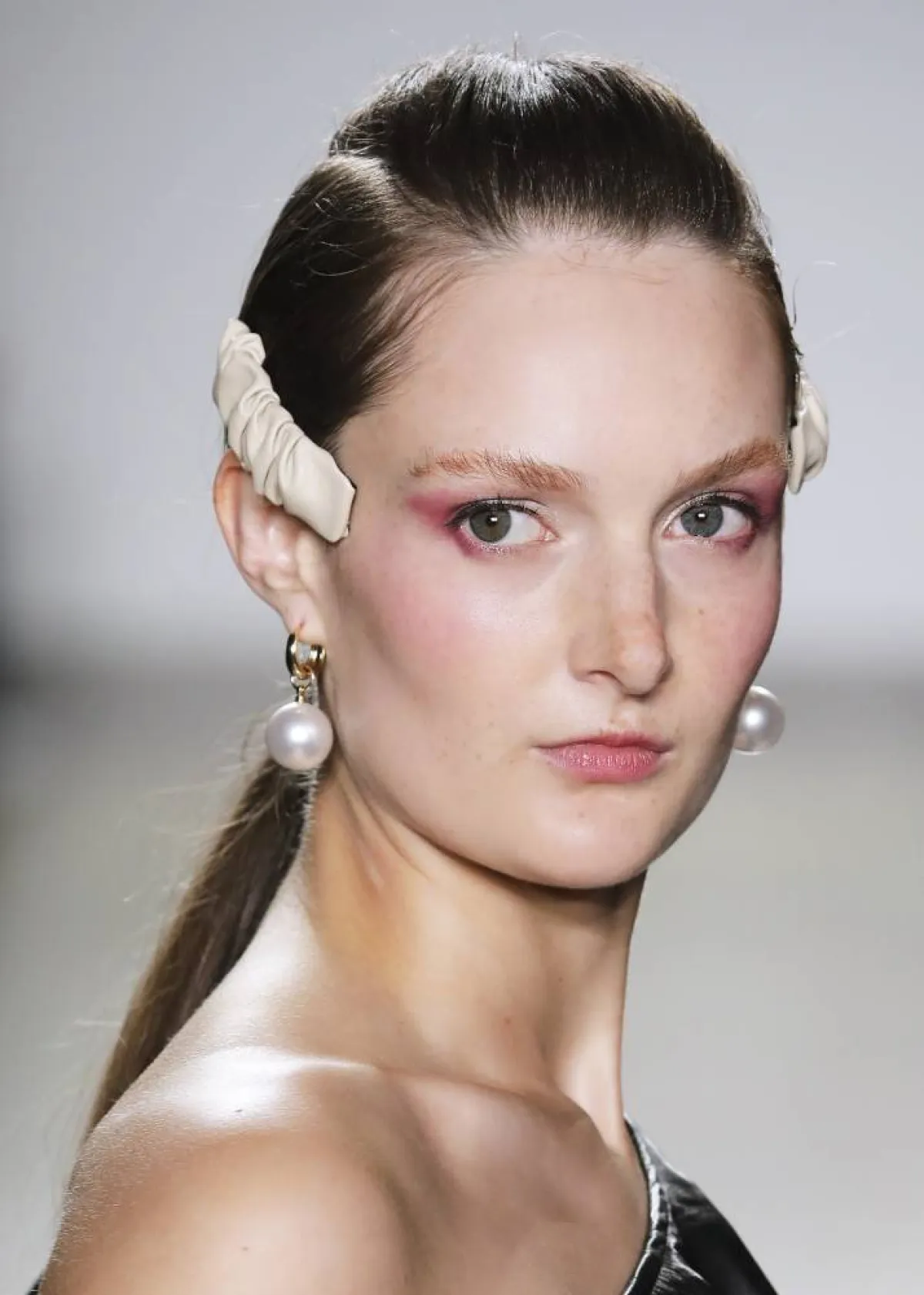 Kavenliu Dimor من عروض 