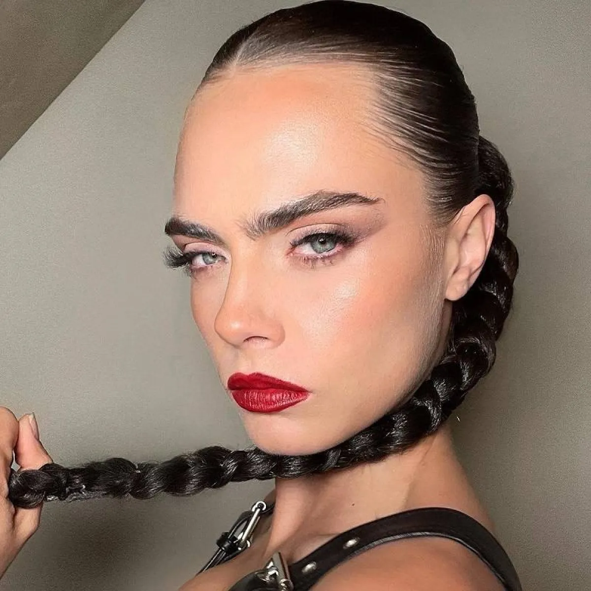 تسريحة ضفيرة ذيل الحصان