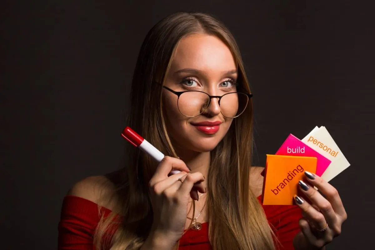 التسويق للذات عبر وسائل التواصل 