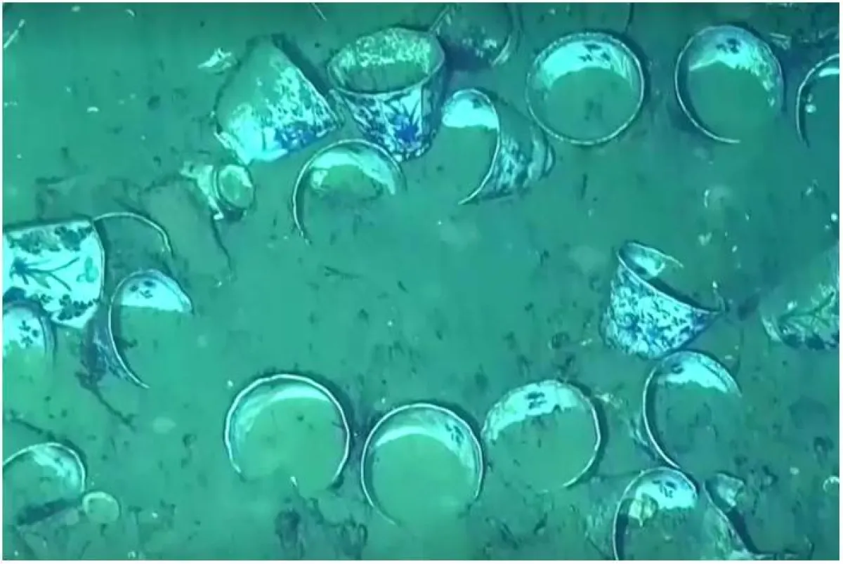 حطام سفينة غارقة 