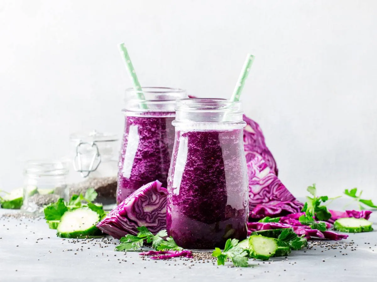 فوائد عصير الملفوف الأحمر مذهلة للجسم