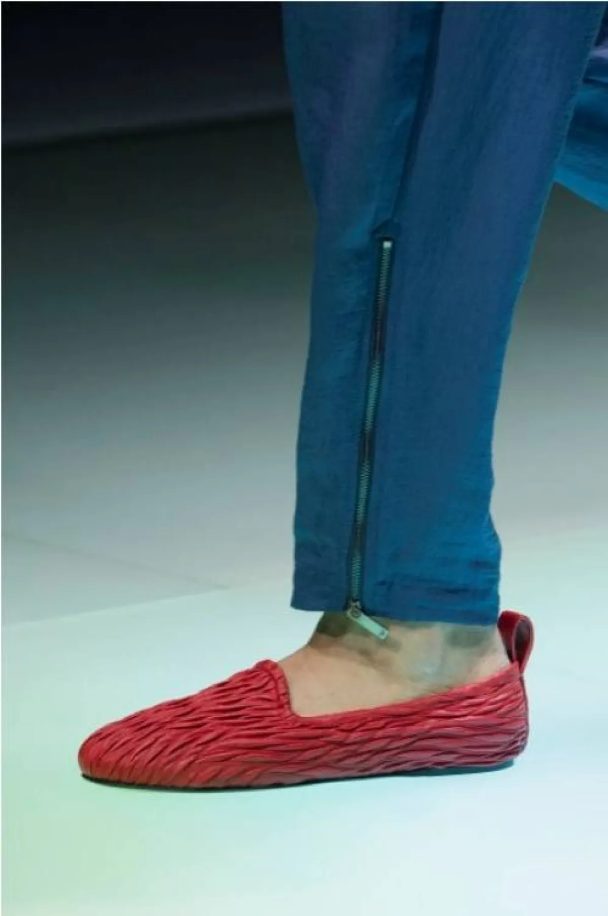 حذاء مسطّح من إمبوريو أرماني  Emporio Armani