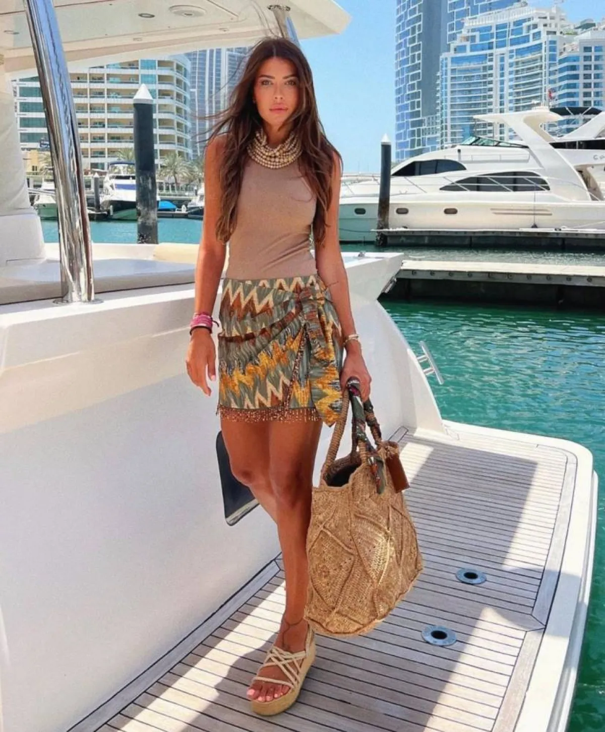 إطلالات صيفية من العنود بدر