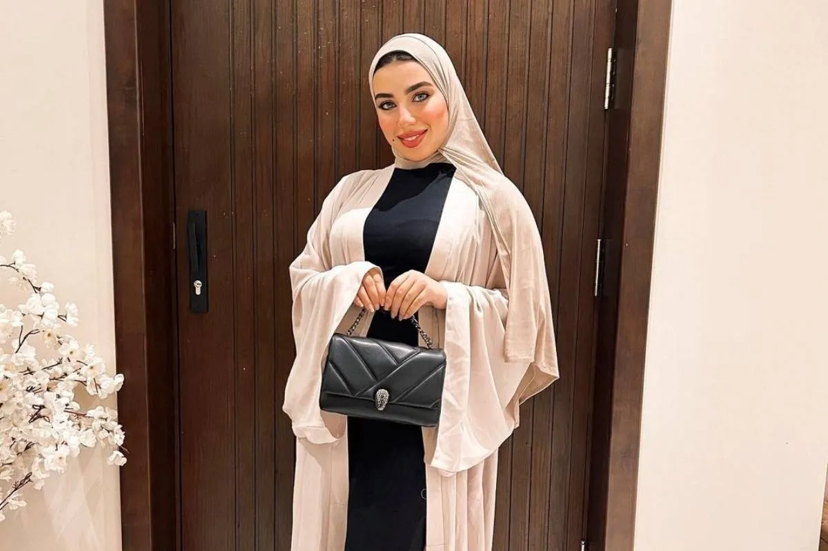 موديلات عبايات بأكمام ناعمة