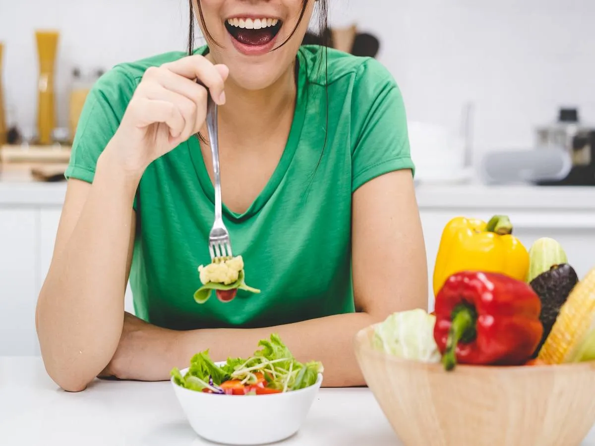 صورة لحامل تتناول السبانخ