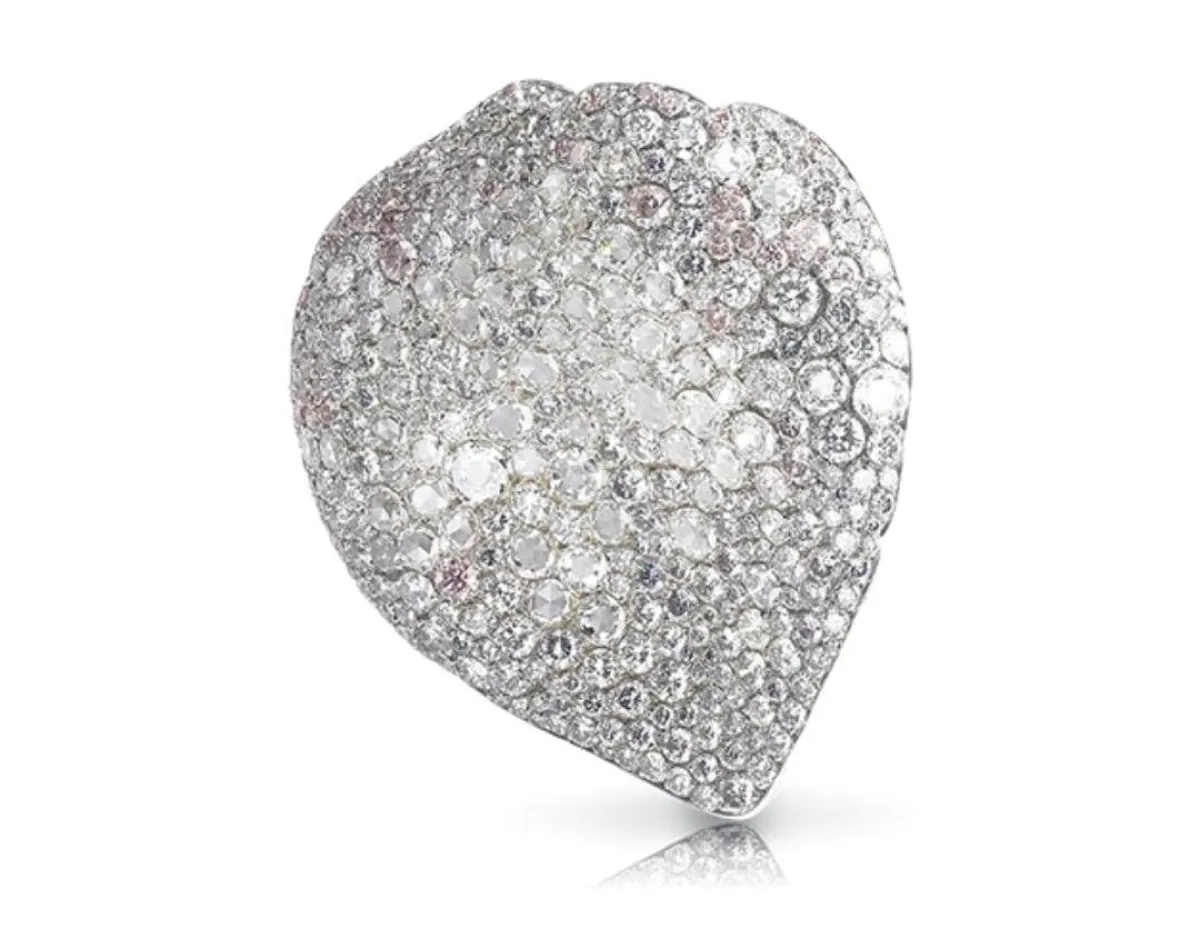 بروش Frédéric Zaavy من Faberge 