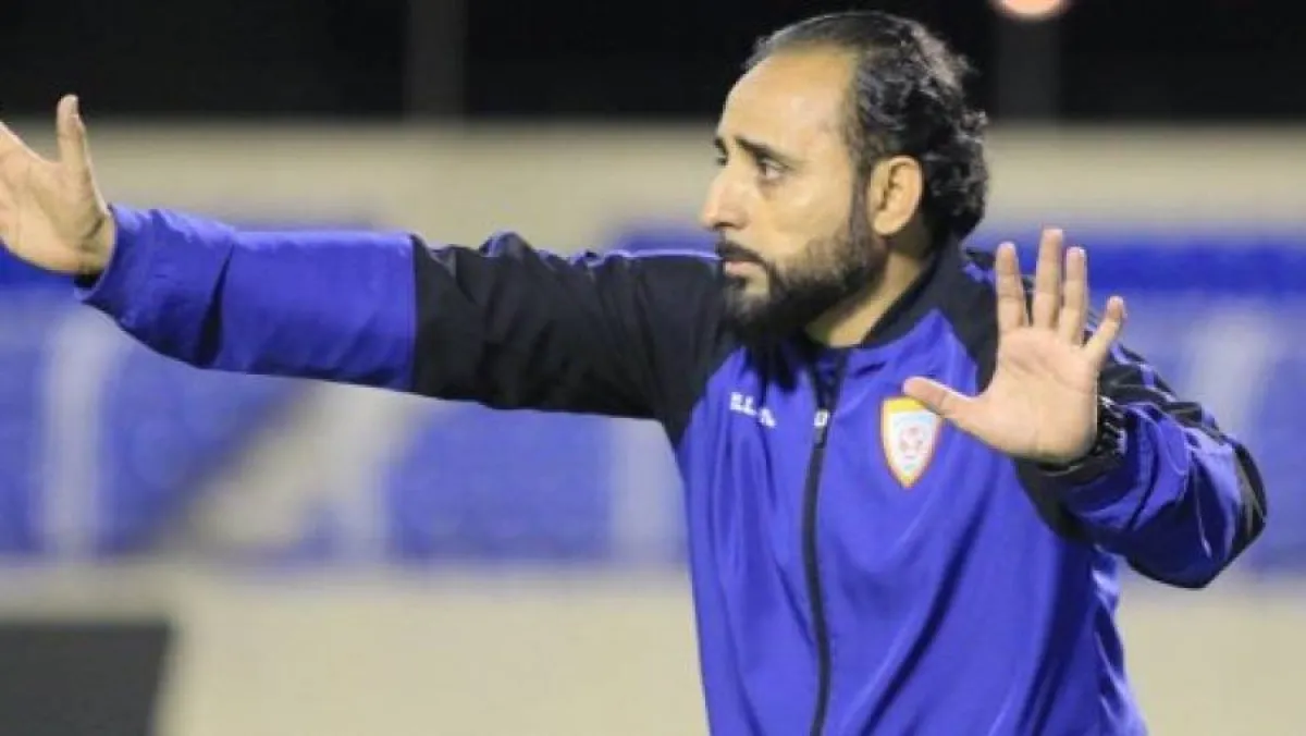 المدرب  حمود الصيعري الصورة من موقع اذاعة موزاييك اف ام