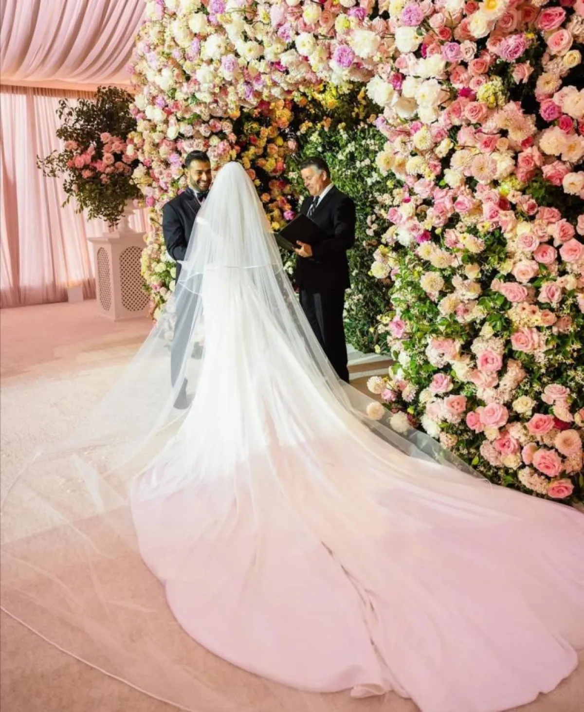 زفاف بريتني سبيرز وسام أصغري- الصورة من حساب بريتني سبيرز على إنستغرام