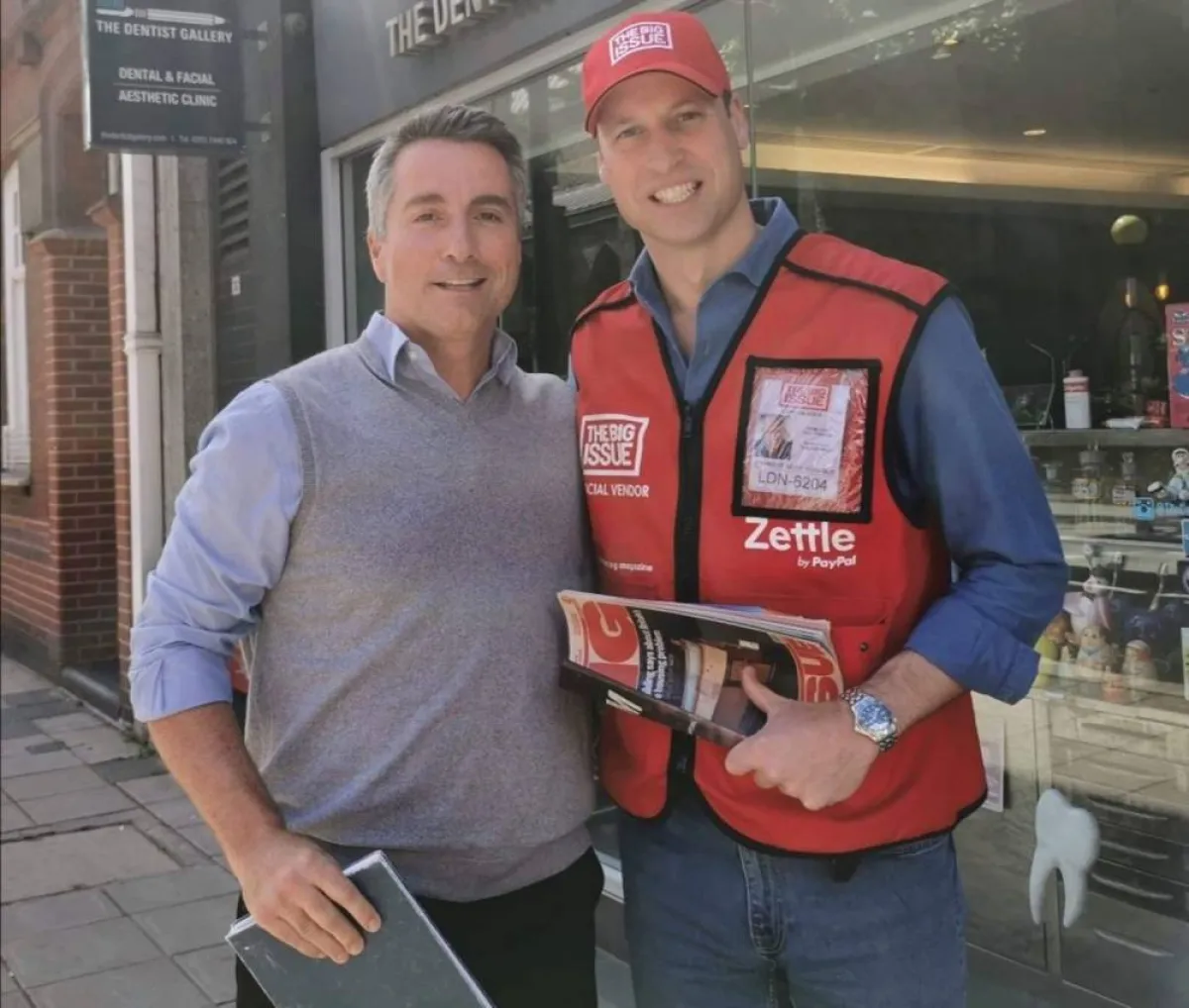 الأمير ويليام يبيع المجلات- الصورة من موقع People