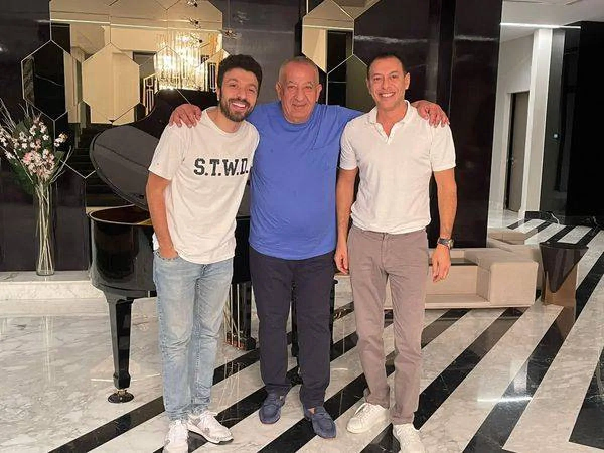 مصطفى شعبان برفقة المخرج أحمد خالد موسى والمنتج كامل أبو علي - صورة من حسابه على فيسبوك