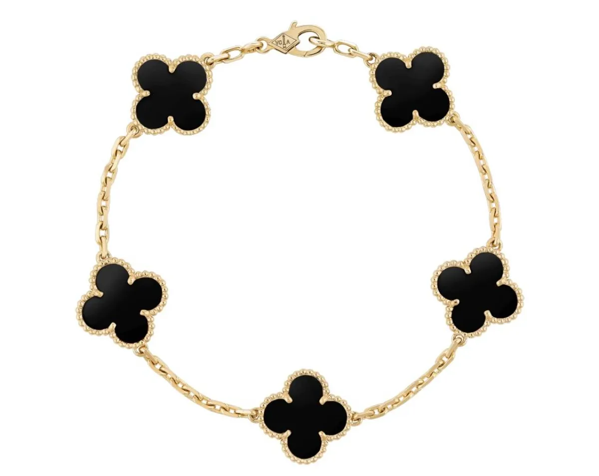 سوار فينتاج ألامبر من فان كليف اند اربلز Van cleef & arpels