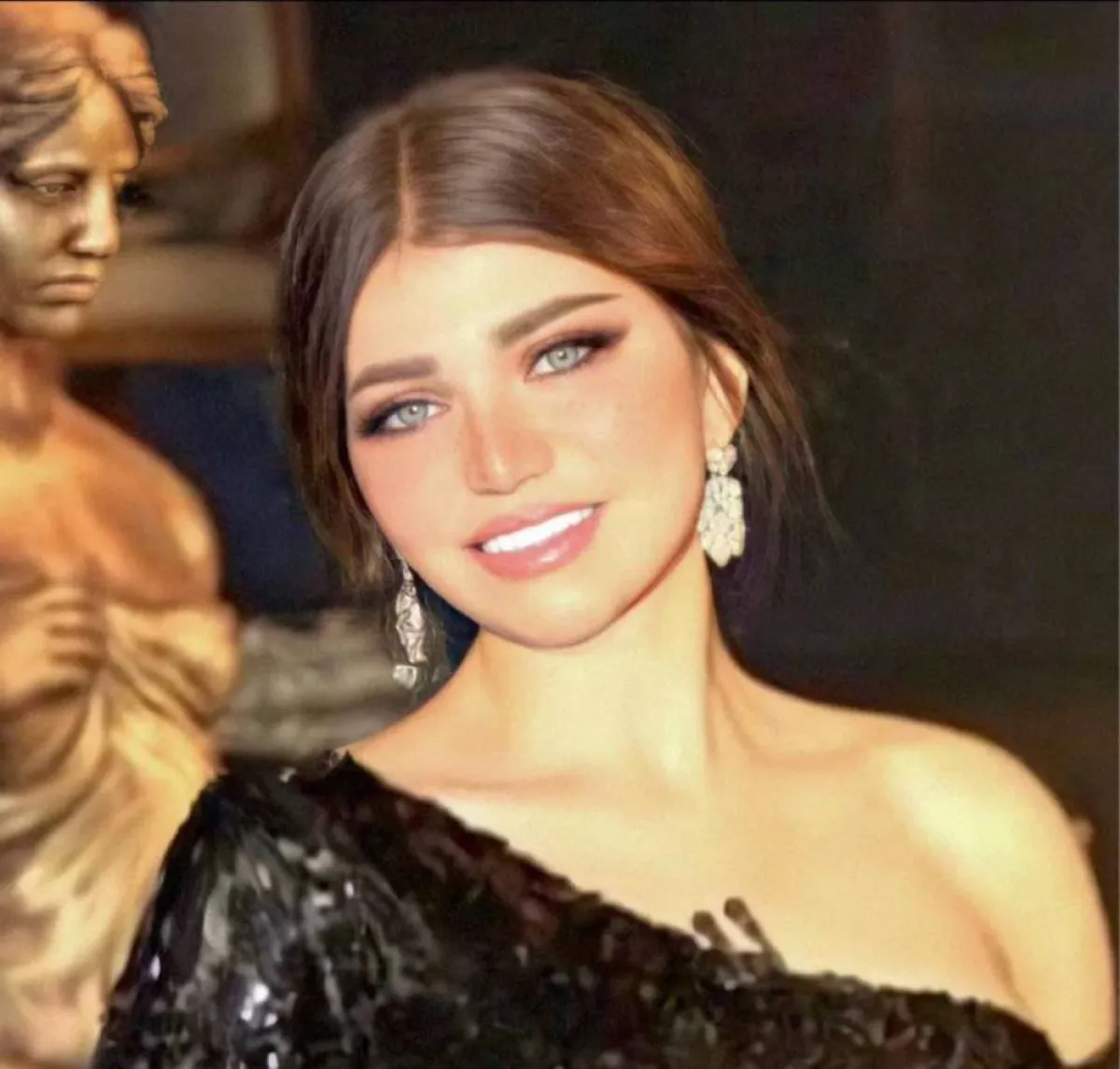 ياسمين الخطيب - الصورة من حسابها الشخصي على الفيس بوك