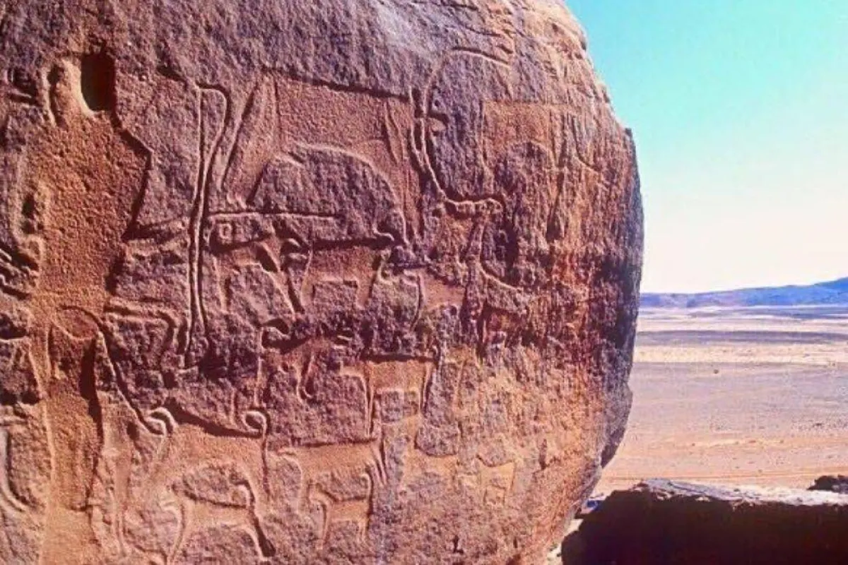 صورة تظهر صخور راط والمنجور -المصدر وزارة السياحة