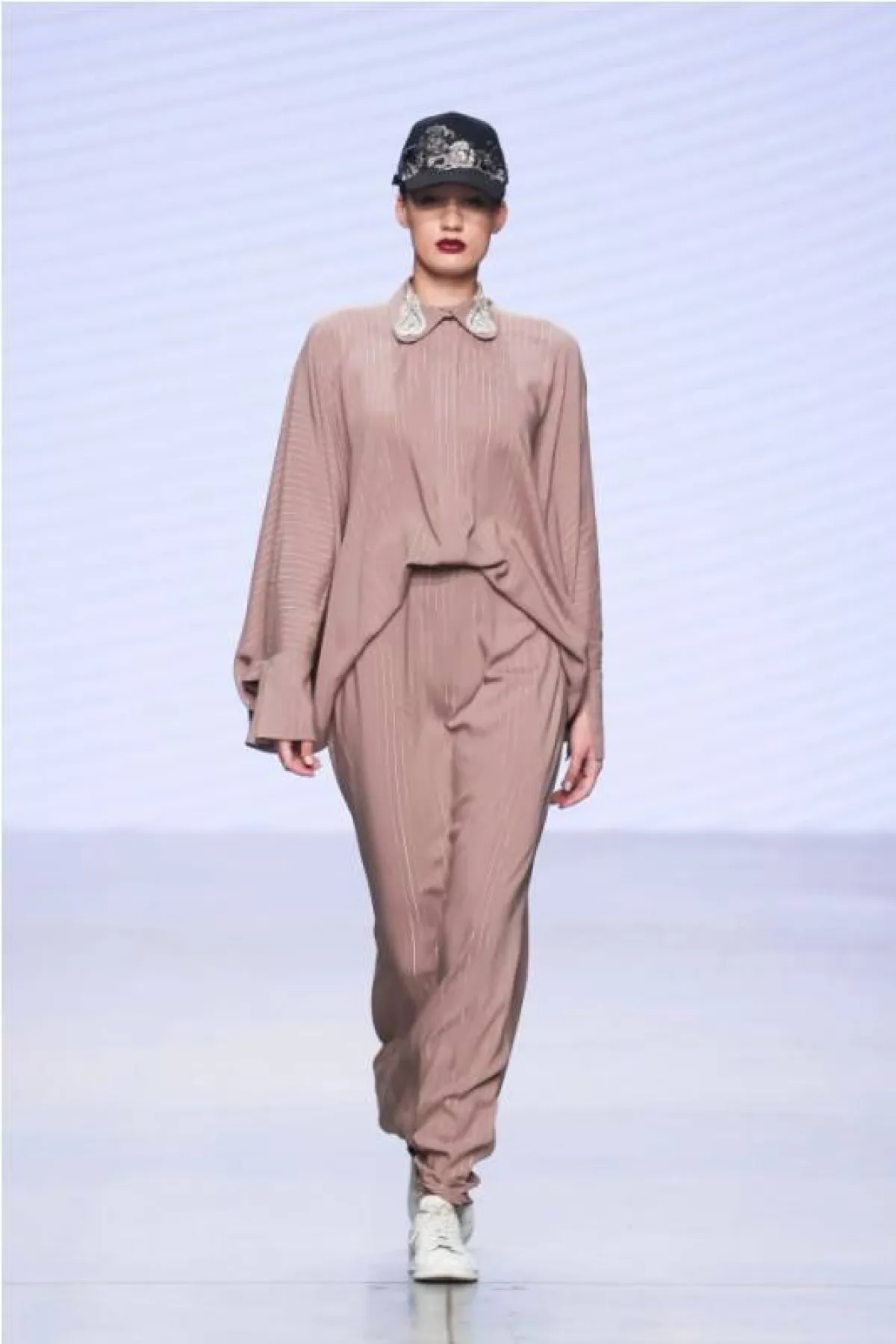 إنتعلي الحذاء الرياضي مع إطلالاتكِ الكاجوال والرسمية من بوس  Boss