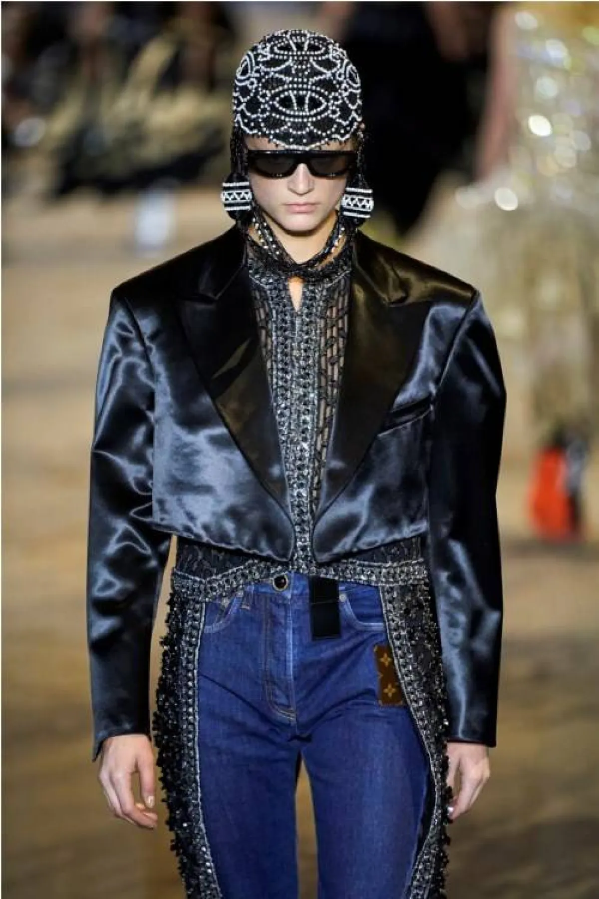 إكسسوارات غريبة للشعر