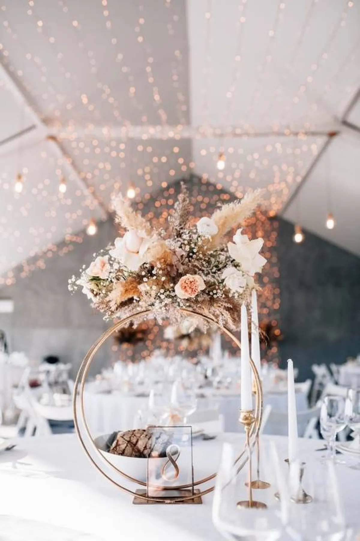 إكسسوارت خاصة بطاولة المعازيم