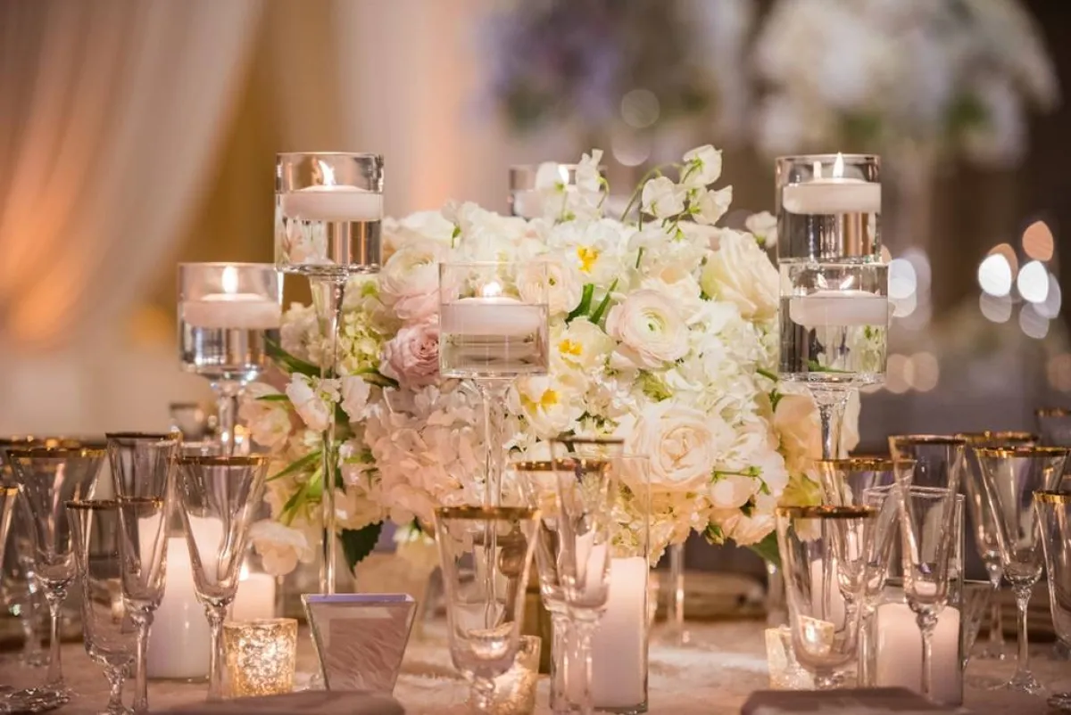 ديكور جذّاب لطاولة المعازيم