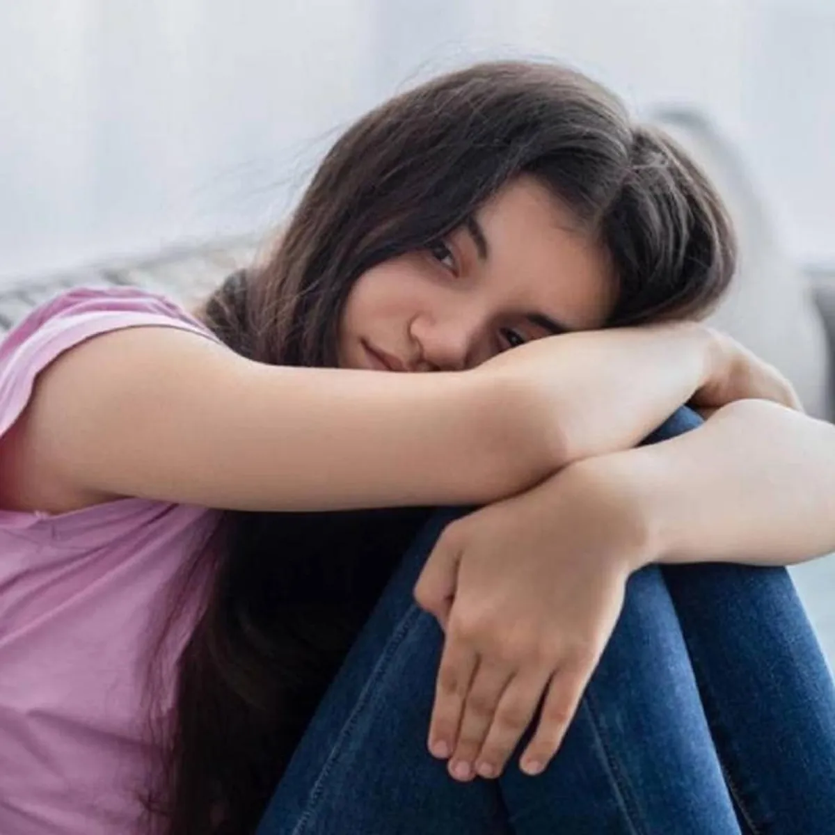 صورة لفتاة مراهقة